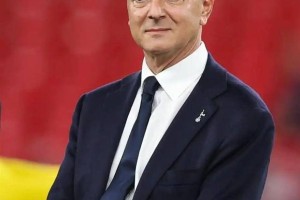 列维走后热刺五连败11轮不胜濒临降级，抠门老板这回真把家底作没了