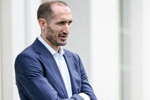 尤文图斯2-3遭国际米兰绝杀！赛后基耶利尼直言，对意甲裁判体系深感失望